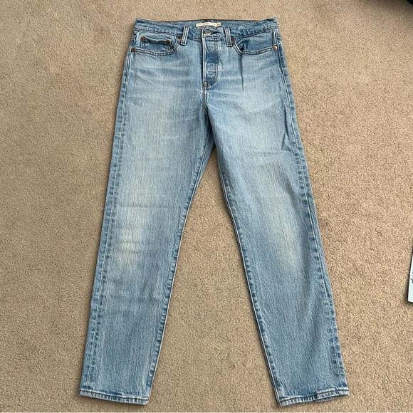 2018 Levi’s 501 Wedgie Big E Reissue Button Fly Straight Leg Jeans Lt Blue Wash - Picture 5 of 12